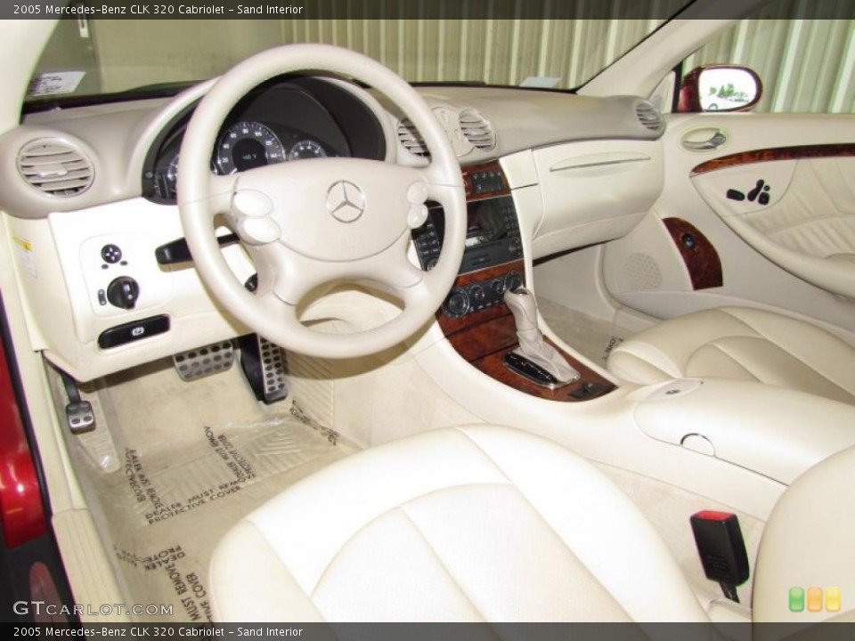 Sand Interior Dashboard for the 2005 Mercedes-Benz CLK 320 Cabriolet #48582715