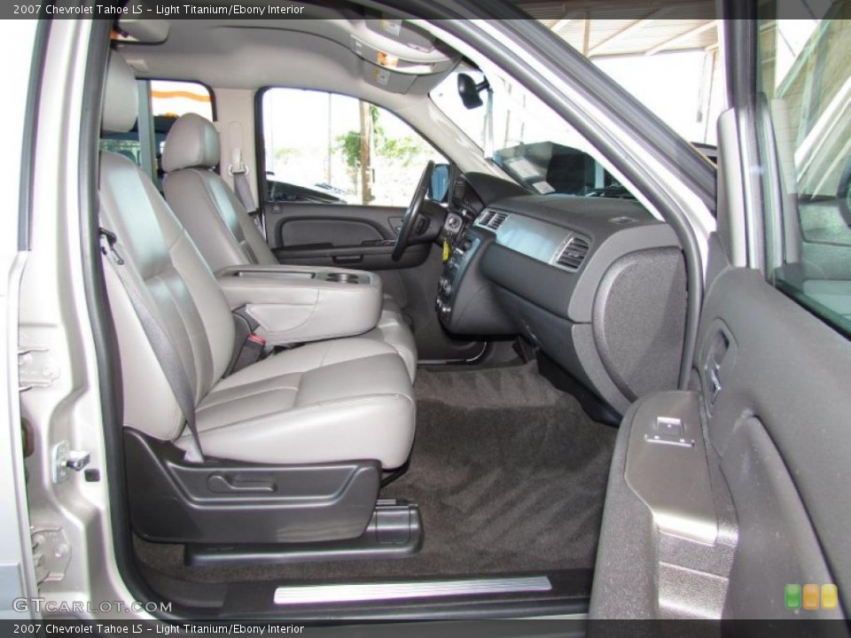 Light Titanium/Ebony Interior Photo for the 2007 Chevrolet Tahoe LS #48592150