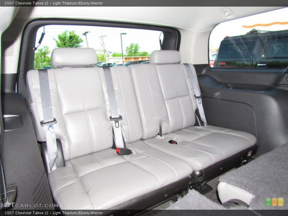 Light Titanium/Ebony Interior Photo for the 2007 Chevrolet Tahoe LS #48592183