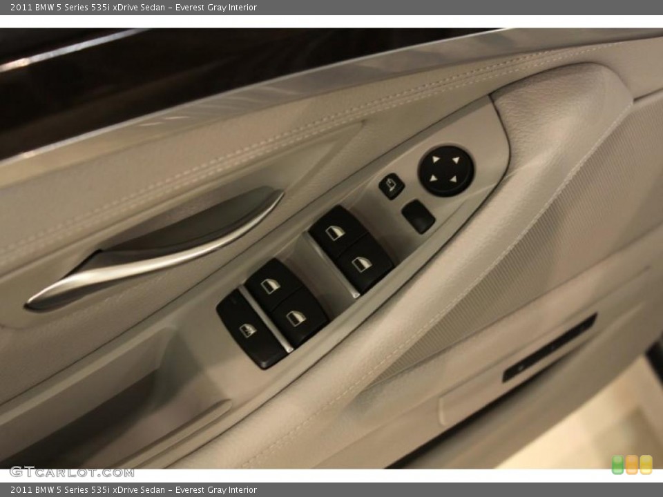Everest Gray Interior Controls for the 2011 BMW 5 Series 535i xDrive Sedan #48612338