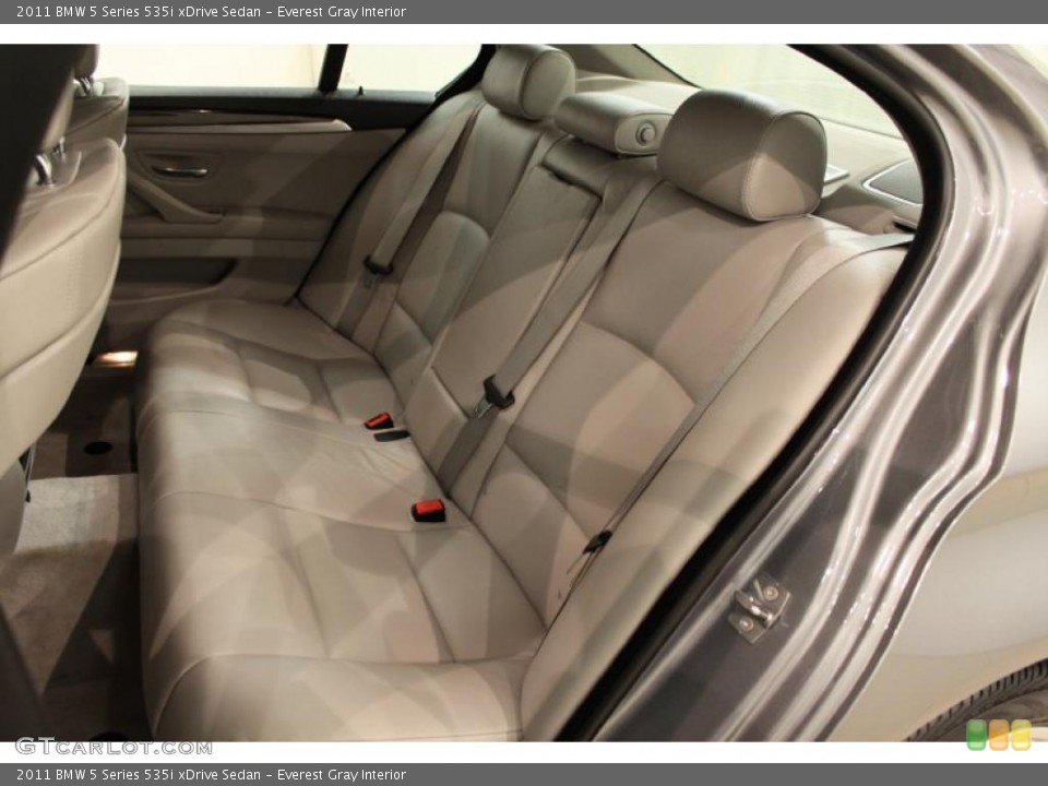 Everest Gray Interior Photo for the 2011 BMW 5 Series 535i xDrive Sedan #48612510