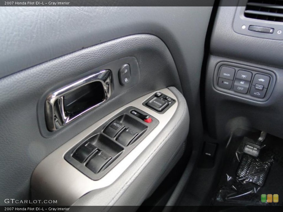 Gray Interior Controls for the 2007 Honda Pilot EX-L #48614540