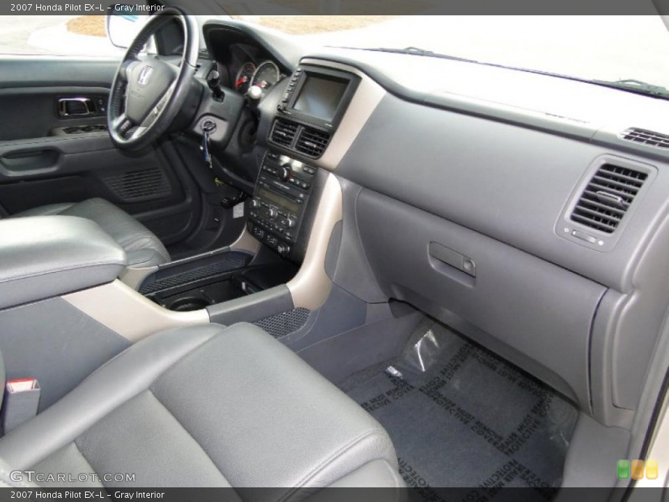 Gray Interior Photo for the 2007 Honda Pilot EX-L #48614699