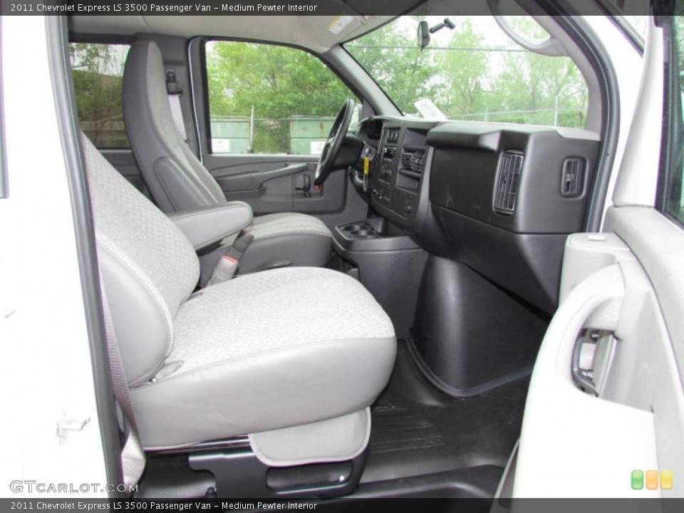 Medium Pewter Interior Photo for the 2011 Chevrolet Express LS 3500 Passenger Van #48616583