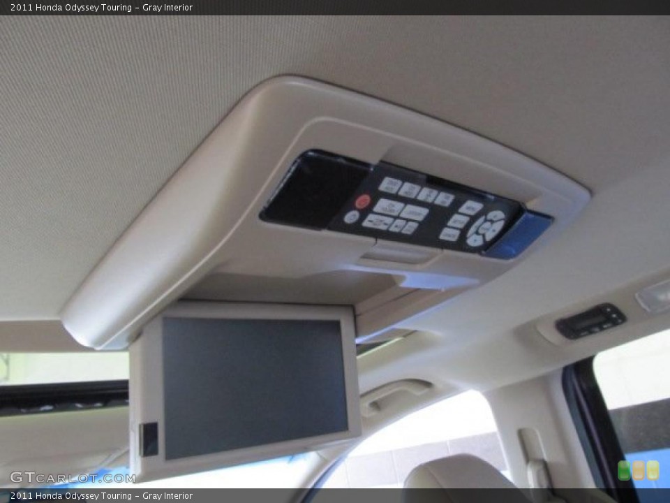 Gray Interior Controls for the 2011 Honda Odyssey Touring #48618161