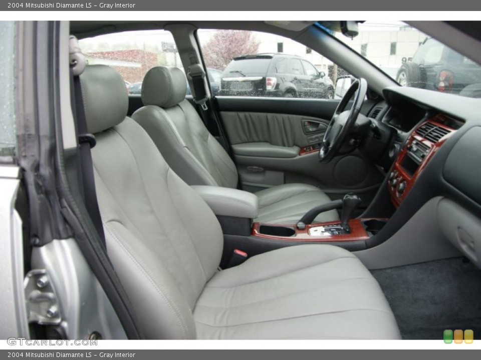 Gray Interior Photo for the 2004 Mitsubishi Diamante LS #48619796