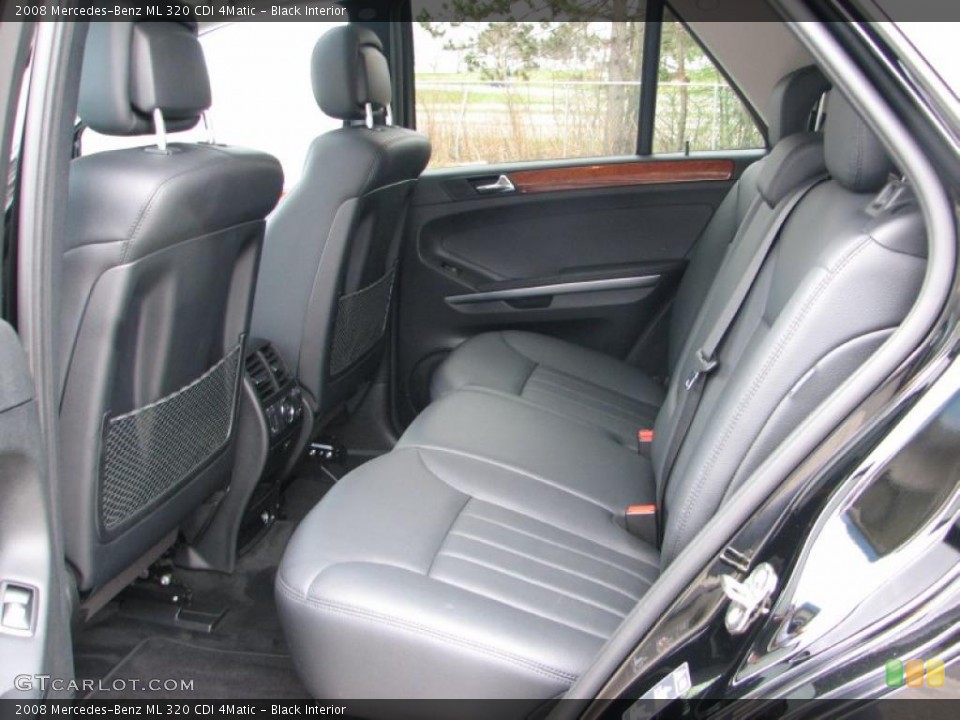 Black Interior Photo for the 2008 Mercedes-Benz ML 320 CDI 4Matic #48623147