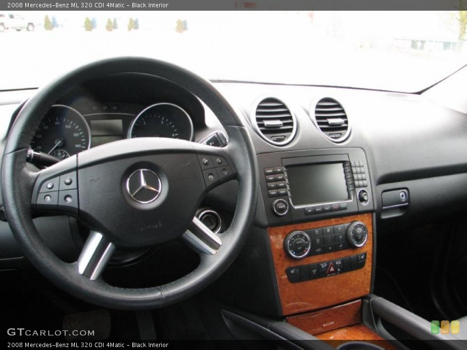 Black Interior Dashboard for the 2008 Mercedes-Benz ML 320 CDI 4Matic #48623162