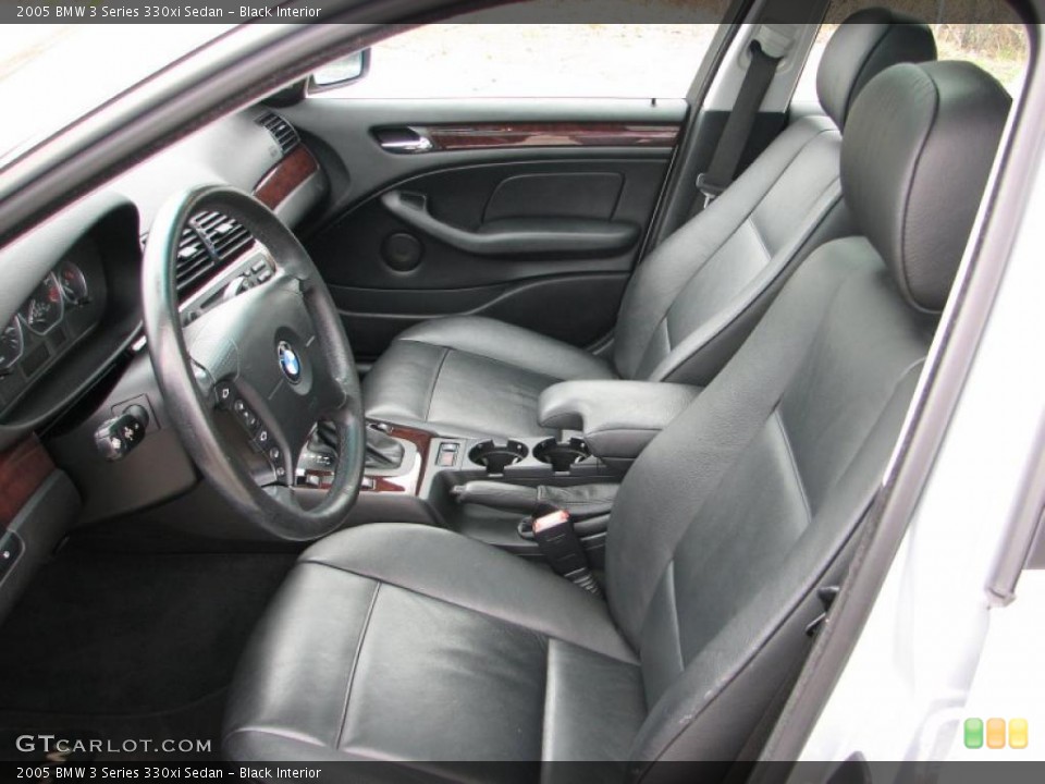 Black Interior Photo for the 2005 BMW 3 Series 330xi Sedan #48623520