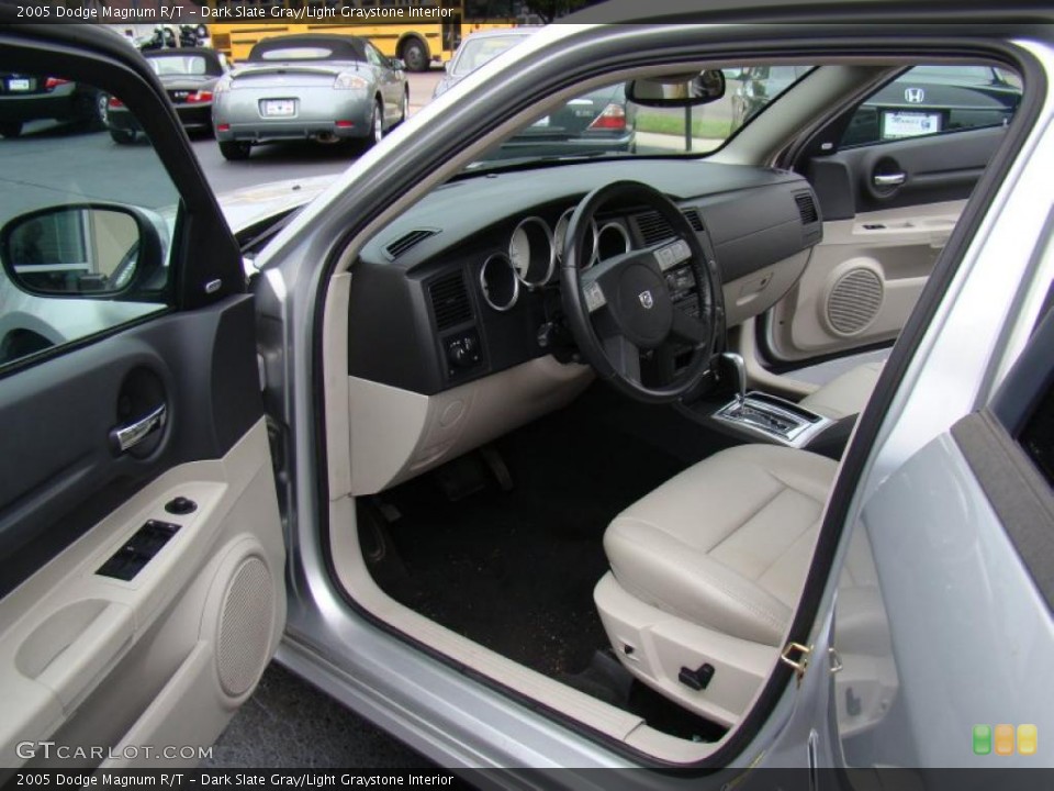Dark Slate Gray/Light Graystone Interior Photo for the 2005 Dodge Magnum R/T #48625509