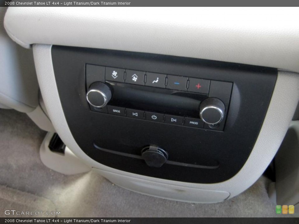 Light Titanium/Dark Titanium Interior Controls for the 2008 Chevrolet Tahoe LT 4x4 #48635369