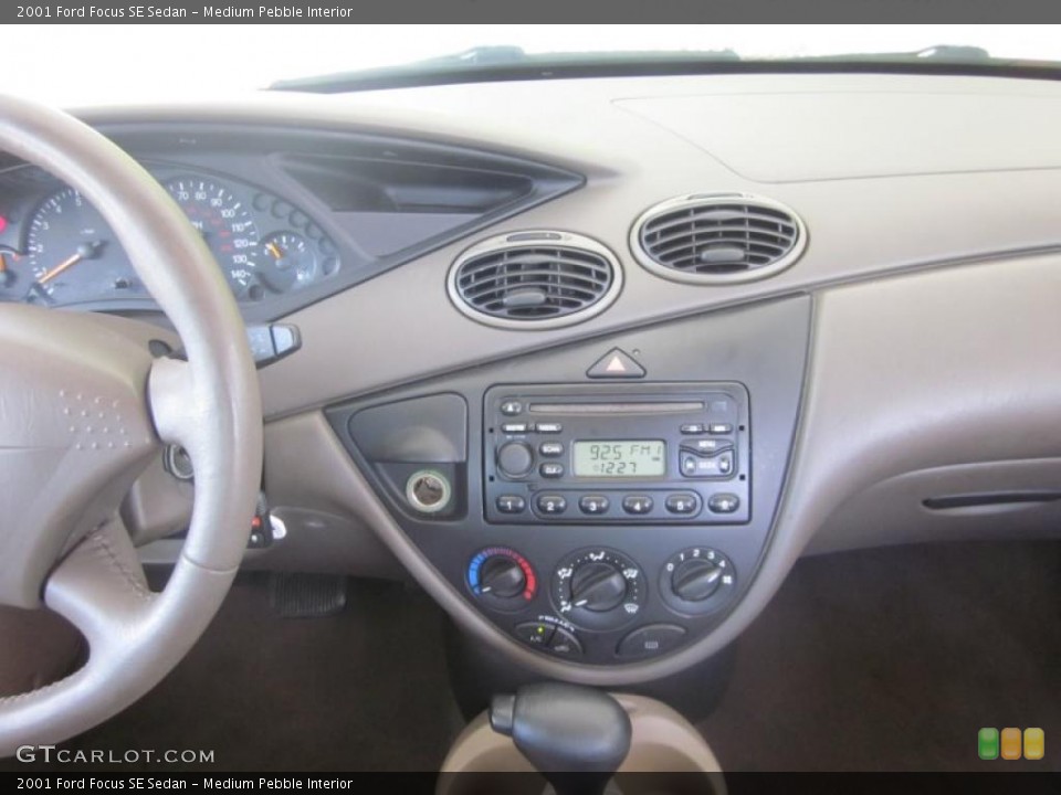 Medium Pebble Interior Controls for the 2001 Ford Focus SE Sedan #48635657