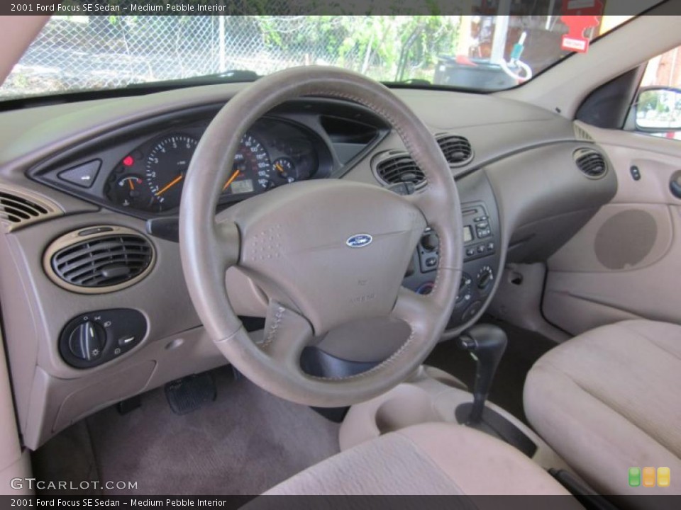 Medium Pebble Interior Photo for the 2001 Ford Focus SE Sedan #48635684