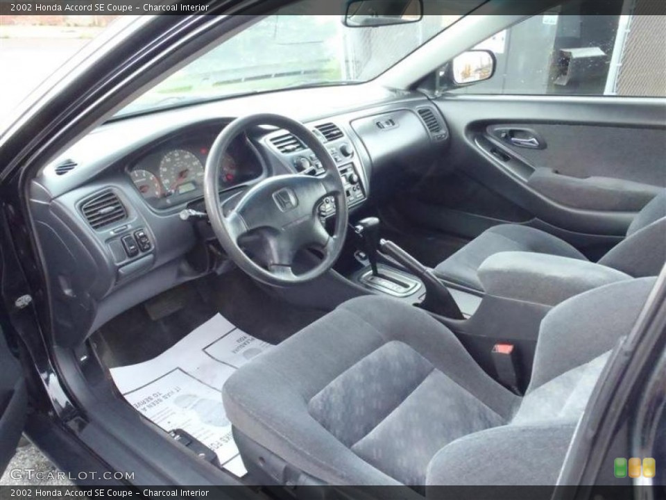 Charcoal Interior Photo for the 2002 Honda Accord SE Coupe #48636314
