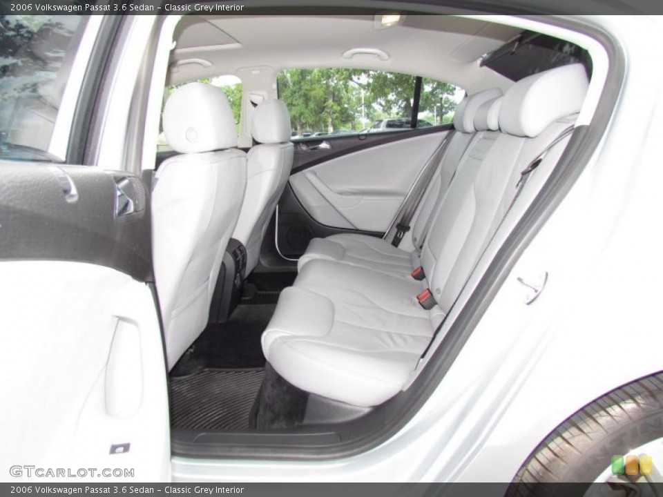 Classic Grey Interior Photo for the 2006 Volkswagen Passat 3.6 Sedan #48647692