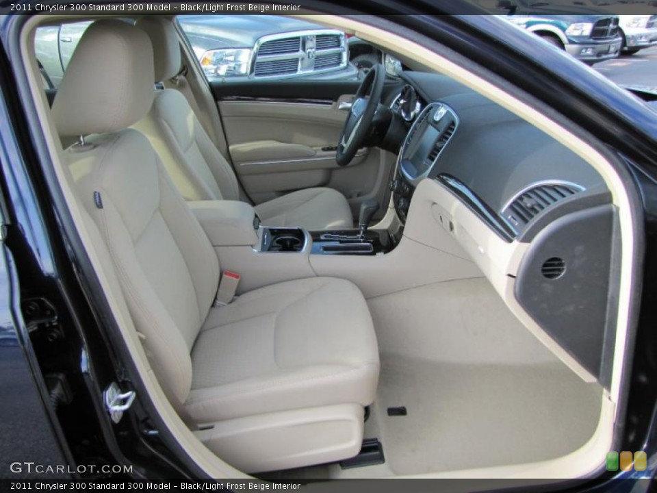 Black/Light Frost Beige Interior Photo for the 2011 Chrysler 300  #48647704