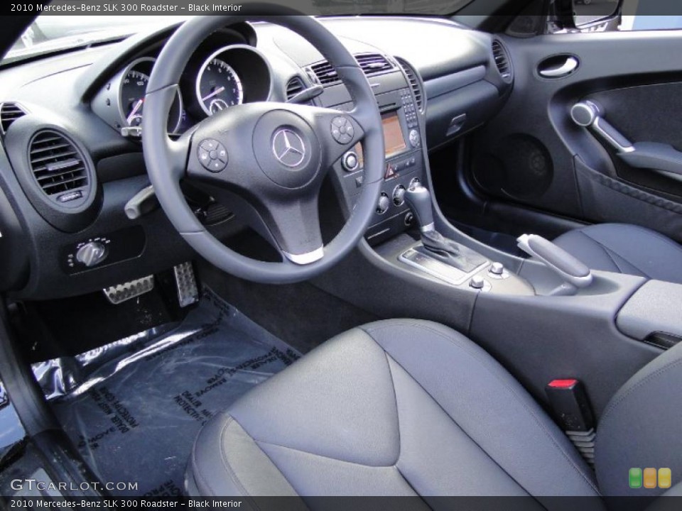 Black Interior Photo for the 2010 Mercedes-Benz SLK 300 Roadster #48650522