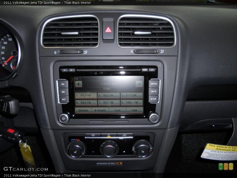 Titan Black Interior Controls for the 2011 Volkswagen Jetta TDI SportWagen #48661183