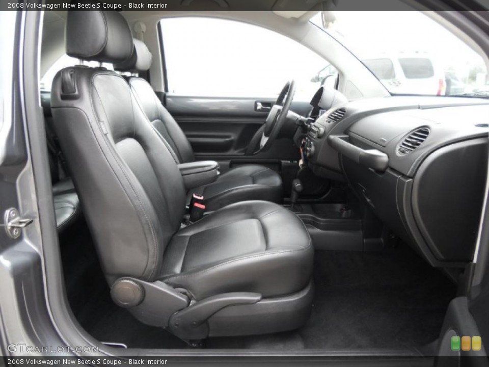Black Interior Photo for the 2008 Volkswagen New Beetle S Coupe #48662134