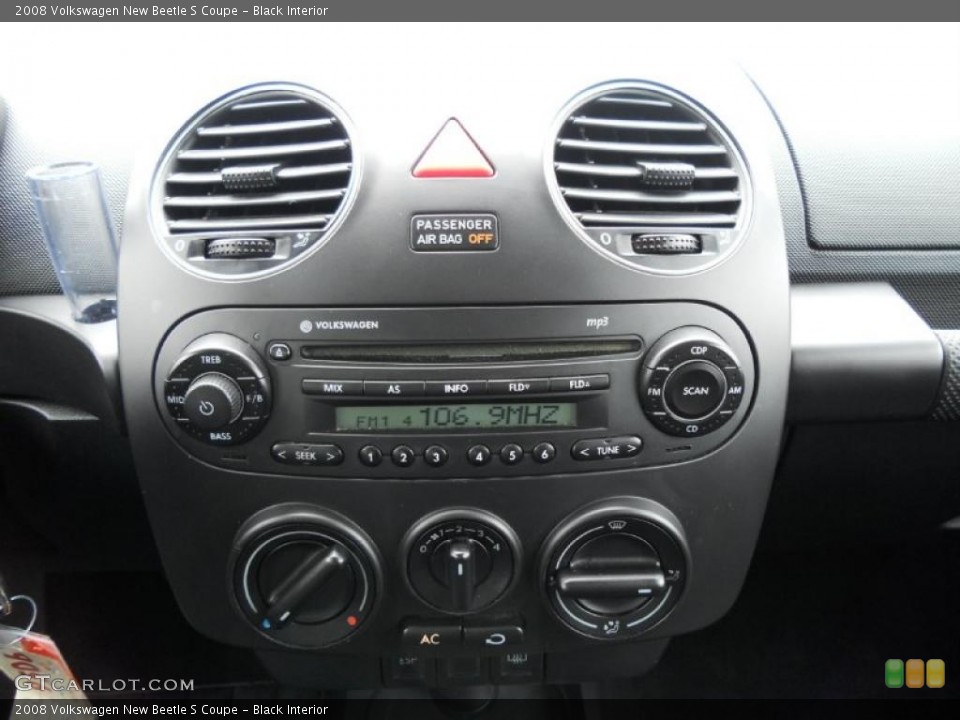 Black Interior Controls for the 2008 Volkswagen New Beetle S Coupe #48662161