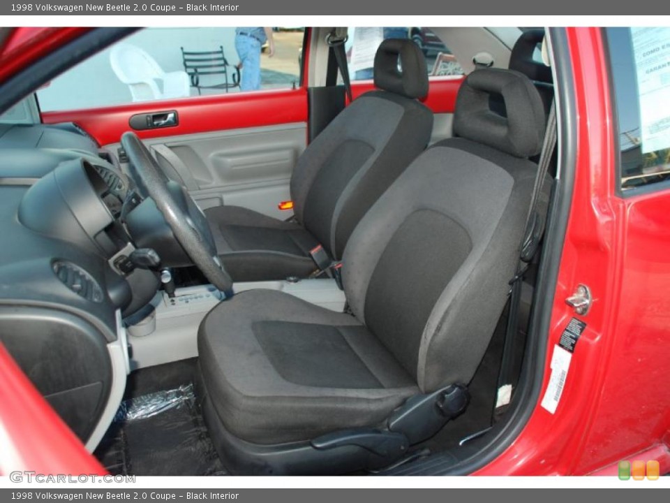 Black Interior Photo for the 1998 Volkswagen New Beetle 2.0 Coupe #48665088