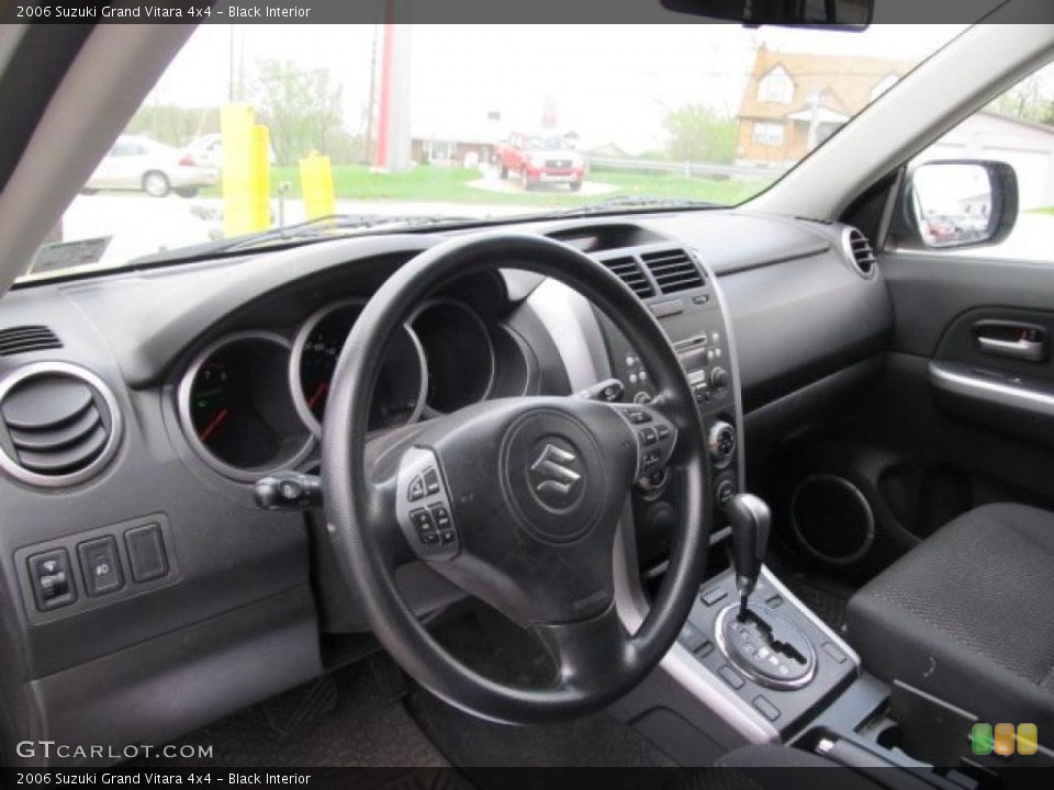 Black Interior Photo for the 2006 Suzuki Grand Vitara 4x4 #48675837