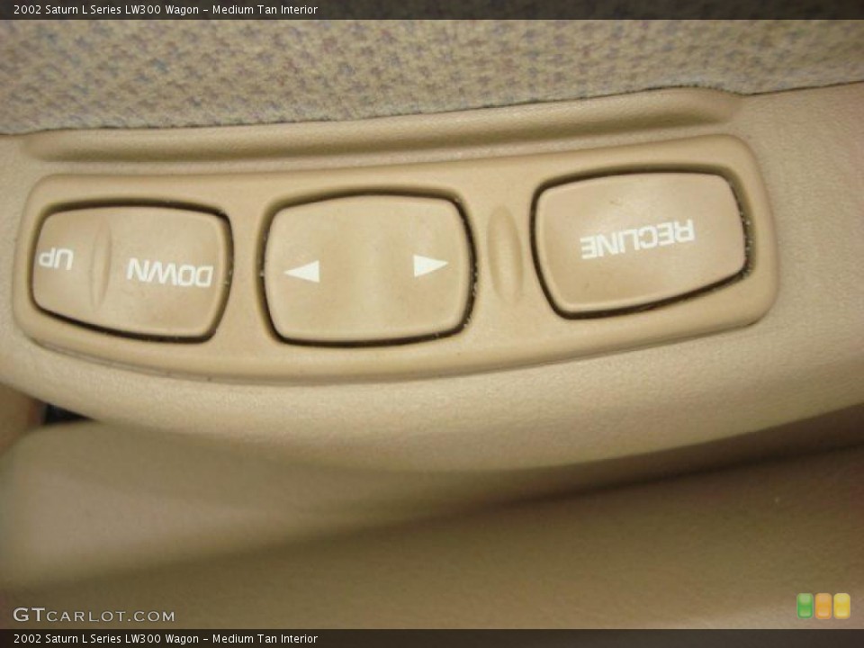 Medium Tan Interior Controls for the 2002 Saturn L Series LW300 Wagon #48677035