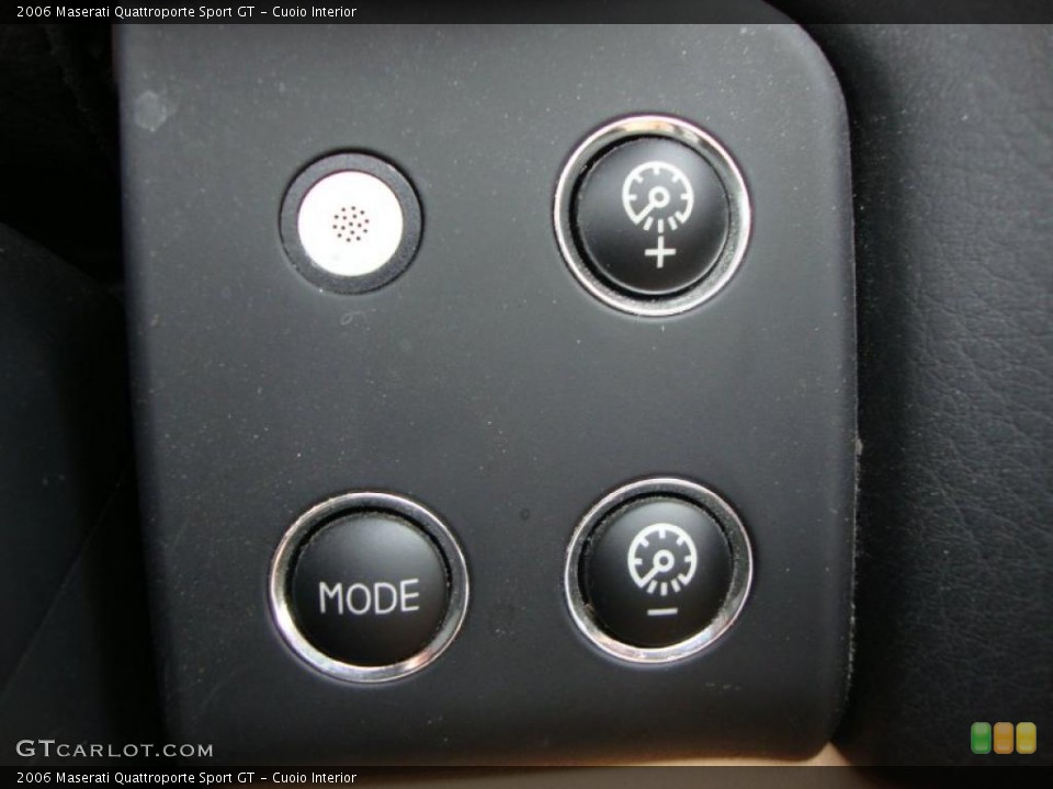 Cuoio Interior Controls for the 2006 Maserati Quattroporte Sport GT #48678031