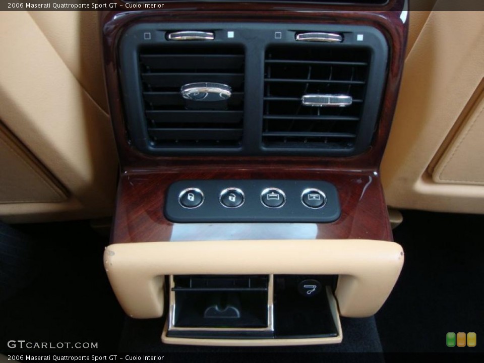 Cuoio Interior Controls for the 2006 Maserati Quattroporte Sport GT #48678244