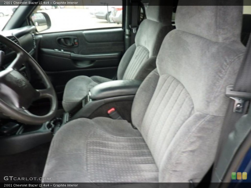 Graphite Interior Photo for the 2001 Chevrolet Blazer LS 4x4 #48680978