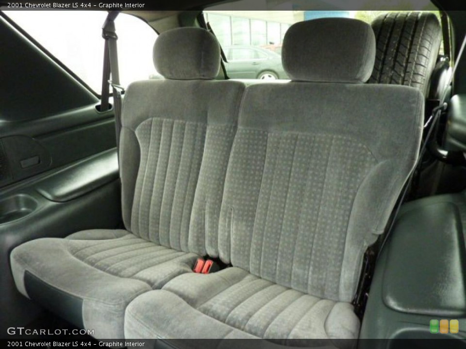 Graphite Interior Photo for the 2001 Chevrolet Blazer LS 4x4 #48680993