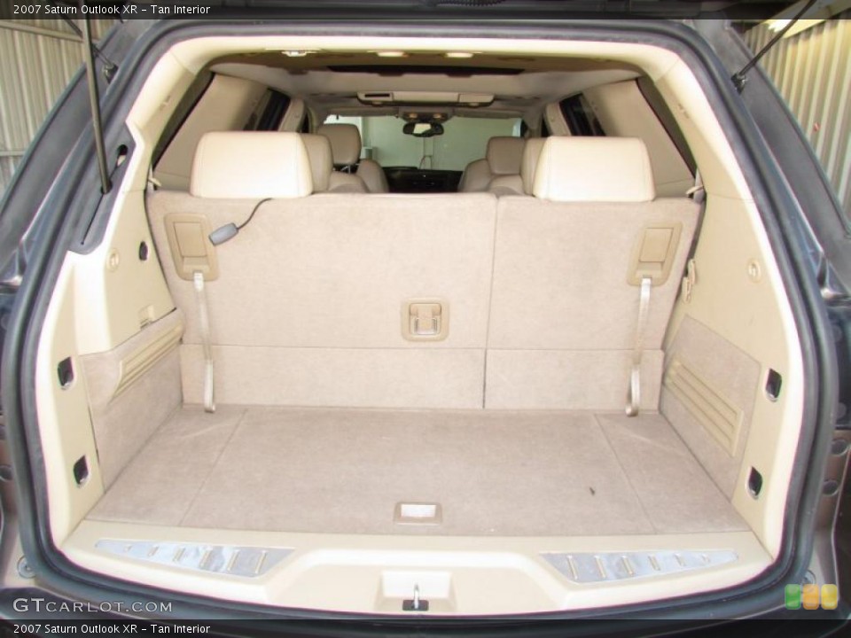 Tan Interior Trunk for the 2007 Saturn Outlook XR #48707587