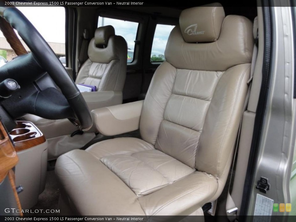 Neutral Interior Photo for the 2003 Chevrolet Express 1500 LS Passenger Conversion Van #48739038