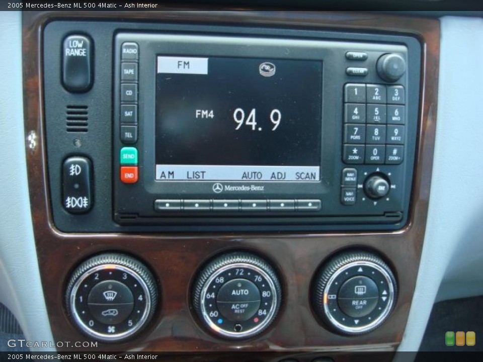 Ash Interior Controls for the 2005 Mercedes-Benz ML 500 4Matic #48744702