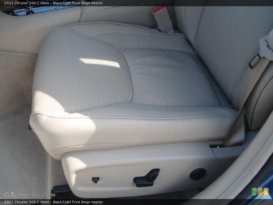Black/Light Frost Beige Interior Photo for the 2011 Chrysler 300 C Hemi #48747660