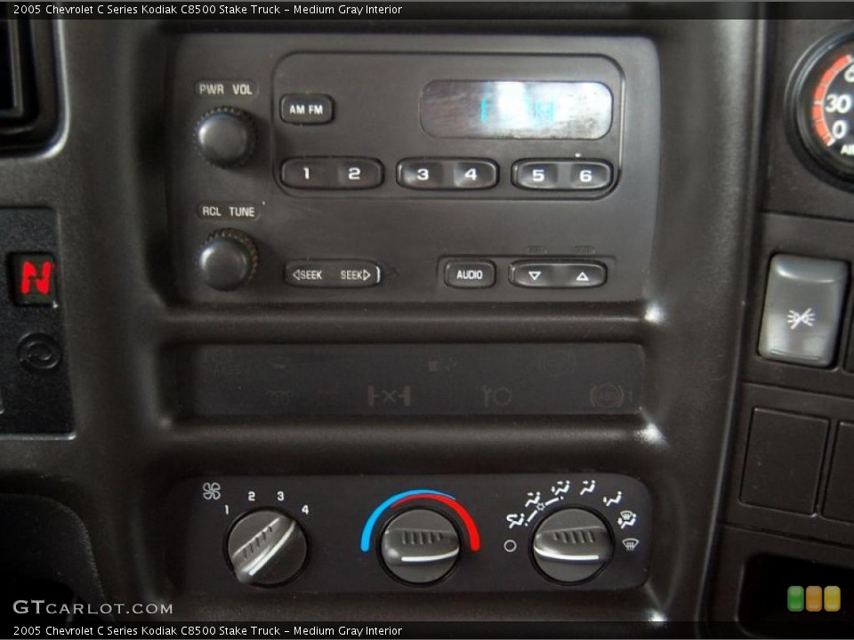 Medium Gray Interior Controls for the 2005 Chevrolet C Series Kodiak C8500 Stake Truck #48751875