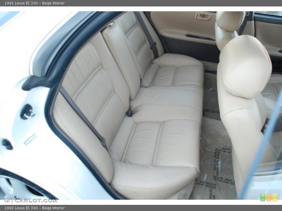 Beige Interior Photo for the 1993 Lexus ES 300 #48764824