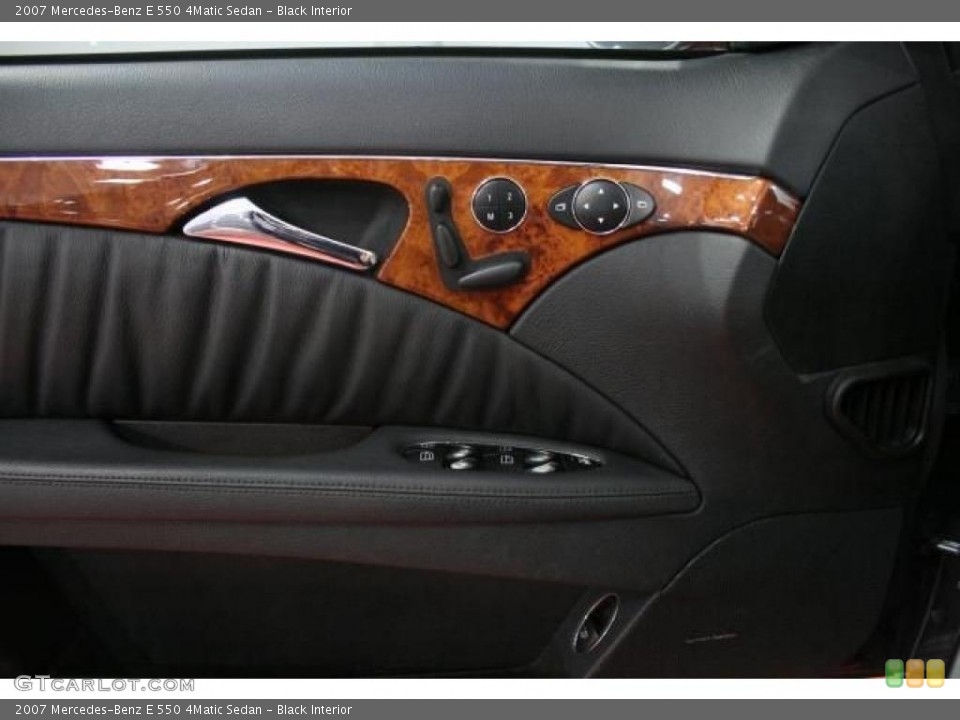 Black Interior Controls for the 2007 Mercedes-Benz E 550 4Matic Sedan #48765190