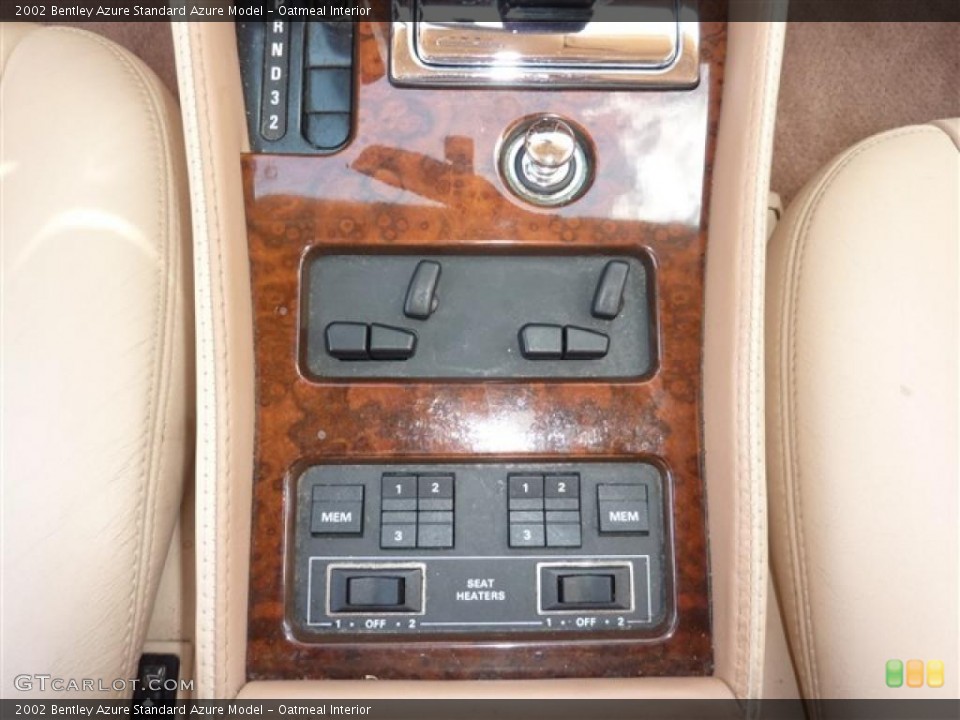 Oatmeal Interior Controls for the 2002 Bentley Azure  #48771273