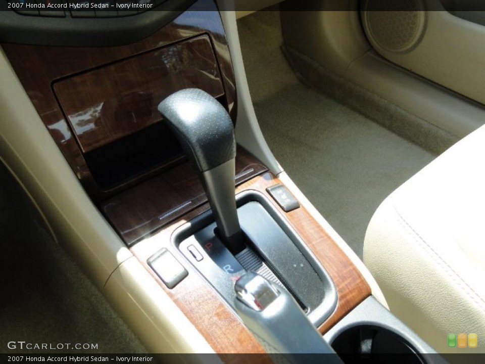 Ivory Interior Transmission for the 2007 Honda Accord Hybrid Sedan #48771615