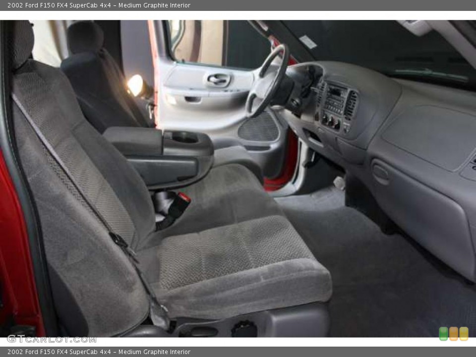 Medium Graphite Interior Photo for the 2002 Ford F150 FX4 SuperCab 4x4 #48775065