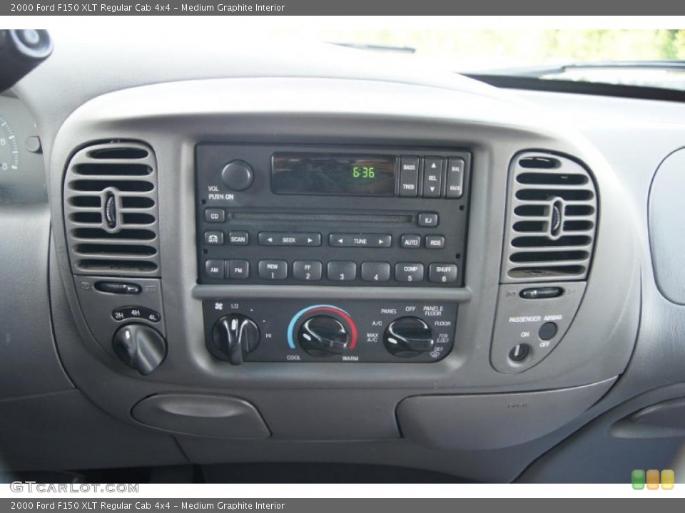 Medium Graphite Interior Controls for the 2000 Ford F150 XLT Regular Cab 4x4 #48780574