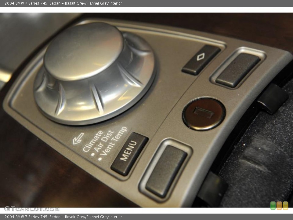 Basalt Grey/Flannel Grey Interior Controls for the 2004 BMW 7 Series 745i Sedan #48781894