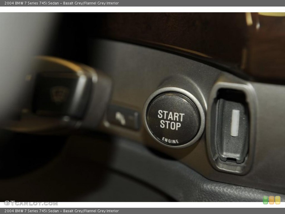 Basalt Grey/Flannel Grey Interior Controls for the 2004 BMW 7 Series 745i Sedan #48781930