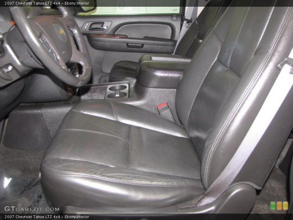 Ebony Interior Photo for the 2007 Chevrolet Tahoe LTZ 4x4 #48787561