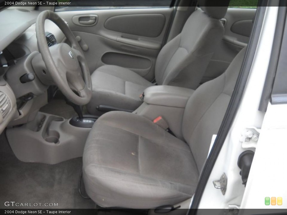 Taupe Interior Photo for the 2004 Dodge Neon SE #48788137