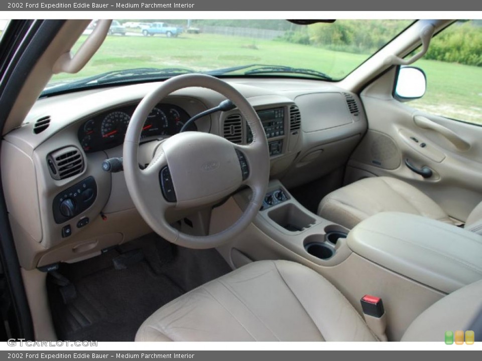 Medium Parchment Interior Photo for the 2002 Ford Expedition Eddie Bauer #48792019