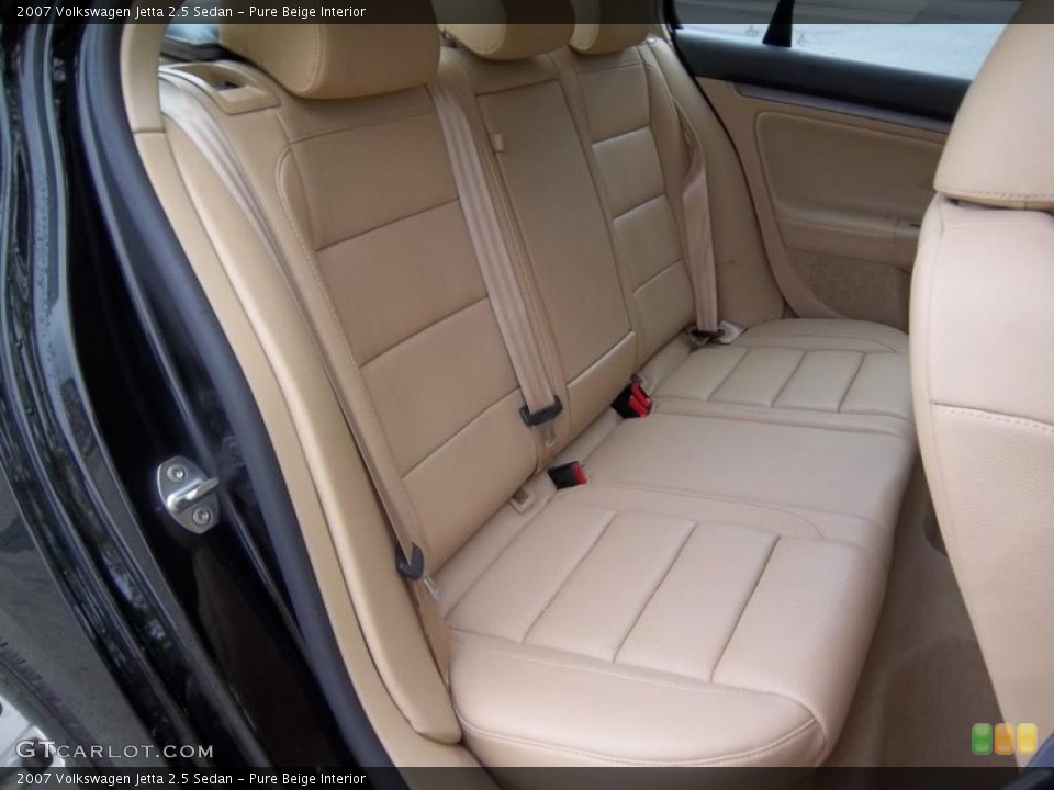 Pure Beige Interior Photo for the 2007 Volkswagen Jetta 2.5 Sedan #48792481
