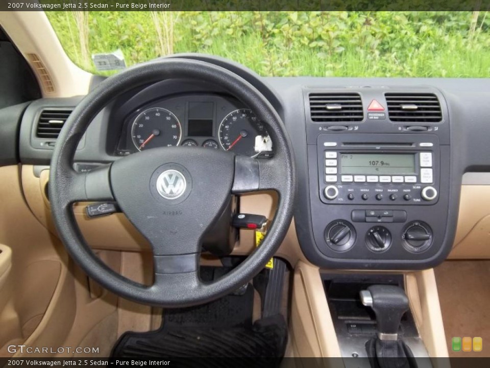 Pure Beige Interior Dashboard for the 2007 Volkswagen Jetta 2.5 Sedan #48792523