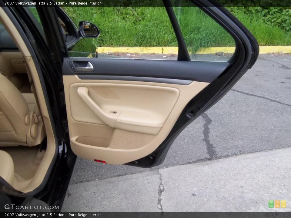 Pure Beige Interior Door Panel for the 2007 Volkswagen Jetta 2.5 Sedan #48792565